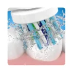 مسواک برقی اورال بی PRO1 680 BLACK EDITION با کیف مسافرتی - Image 2