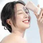 کرم ضدآفتاب رنگی شماره3 نامبوزین Tone Up حجم 50میل - Image 2