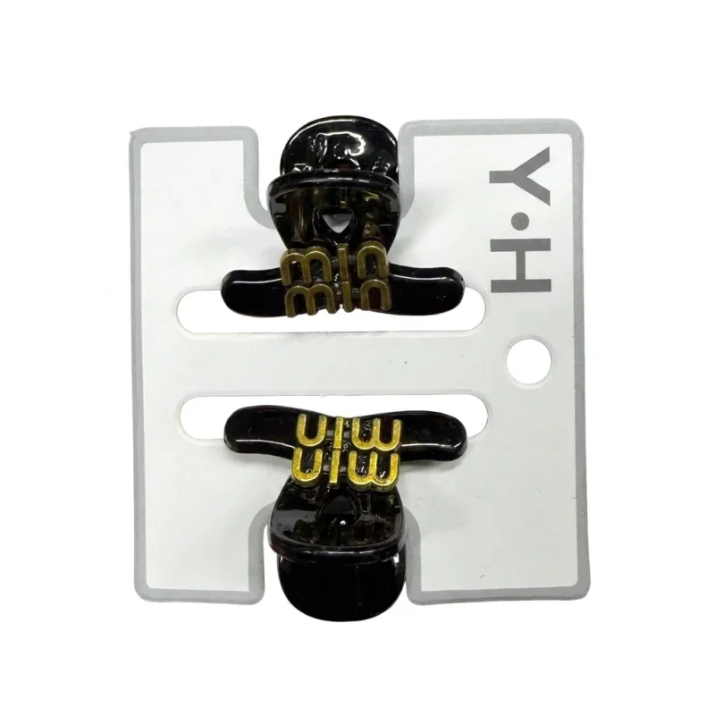 75a80729-fcf0-437c-92f7-5b3622d53a32 گیره موی کلیپسی 2 عددی طرح Miu Miu - Image 1